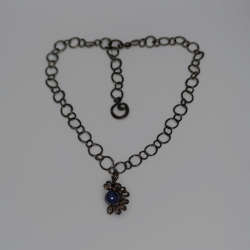 Łańcuszek z wisiorkiem z lapis lazuli miedź Łańcuszek z wisiorkiem z lapis lazuli miedź