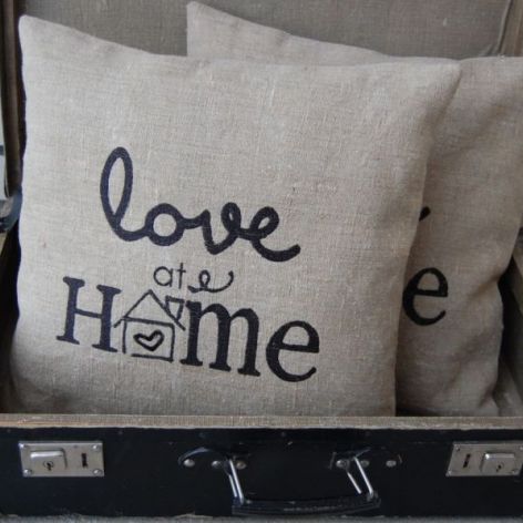 Poduszki "Love at home" - haftowane