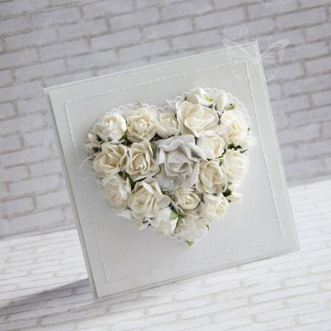 Ślubne kwiatowe serce - białe