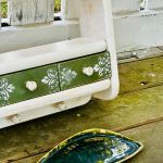 Sielska półka z dekorami, do rustykalnych wnętrz, praktyczna, dekoracyjna - 