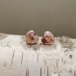 Różane Serduszka – kolczyki z żywicy z zatopionymi kwiatami