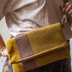 Składana miodowa kopertówka