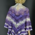 Ażurowa chusta "jagodowe lody ze śmietaną" - moherowa chusta