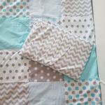 Piękny zestaw do łóżeczka patchwork - Podusia i kołdra patchworkowa
