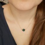 Naszyjnik z zieloną kulą - naszyjnik z kamieniem