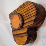 Świecznik drewniany świerk Shou Sugi Ban karmel, Romy No. 18 - 