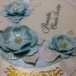 Pamiątka Chrztu Świętego z kwiatkami (5) - Piękne papierowe kwiatki 3D
