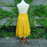 spódnica żółta dwuwarstwowa - tył spódnicy