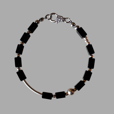 Elegancka bransoletka z Onyksu i srebra p.925