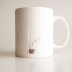 Kubek z napisem Żłopię zło, ewentualnie kawę - Po drugiej stronie herbatkowe logo