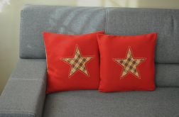 2 czerwone poszewki filcowe - zimowe gwiazdki