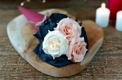 Bukiet róż z filcu - brzoskwiniowy + ecru