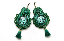 Emerald Tassel kolczyki sutaszowe