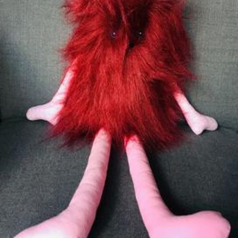 Czerwony kudłacz -potworek stworek