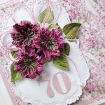 Kartka URODZINOWA z różowymi kwiatami #2 - Różowo-biała kartka urodzinowa z kwiatami