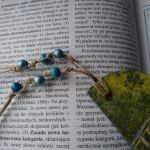 zakładka - mostek nad stawem z nenufarami - detale