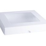 Urokliwa personalizowana kartka na Komunię  - Kartka komunijna z dekoracyjnym pudełkiem