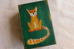 Pudełko malowane średnie - Kot w zieleni