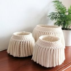 BOHO Kosz,koszyk z frędzlami, duży kosz 12 x11cm.