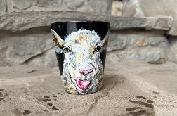 Czarny, porcelanowy kubek ręcznie malowany Redyk