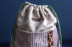 Workoplecak patchwork z kieszeniami sztruks panterka