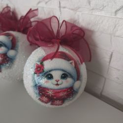 Zestaw 4 bombek akrylowych KOTEK