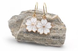 Delikatne kolczyki Fleur kwiatki, pozłacane.