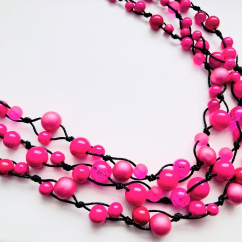 Fuksja naszyjnik z koralików i sznurka