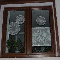 W moim oknie wiosna - zestaw dekoracyjny na okno, rękodzieło na szydełku