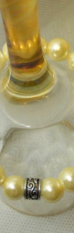 67. Bransoleta z pereł szklanych 10mm