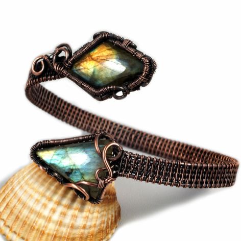 Bransoletka z miedzi z labradorytami blue