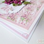 Kartka URODZINOWA z różowymi kwiatami #2 - Różowo-biała kartka na urodziny