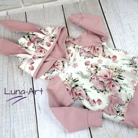 Bluza r.116 i 122 bukieciki
