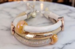 Bransoletka rzemykowa beż.