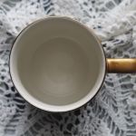 Ręcznie malowany kubek HEARTS - uniwersalny prezent