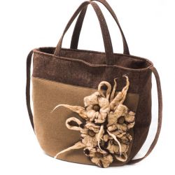 Brązowo beżowa torebka z miękkiego filcu z motywem kwiatowym