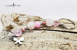 Breloczek z kamieni naturalnych z motylkiem