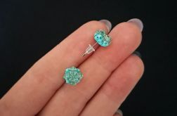 Małe miętowe sztyfty z kryształków i stali nierdzewnej