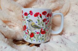 Mysikrólik wśród maków ręcznie malowany kubek 270 ml.