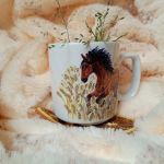 Koń galop wśród zbóż ręcznie malowany kubek 300 ml.  - 