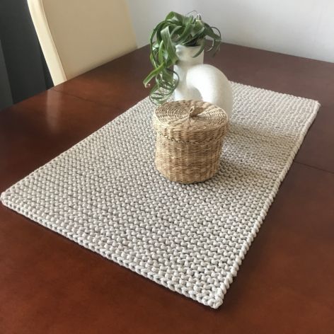 Bieżnik ręcznie robiony,obrus na stół ,35x120cm.