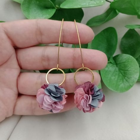 Kolczyki dla druhny na wesele kwiaty lila 