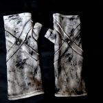 Rękawiczki Rock Alternative biało czarne  ozdobione - 