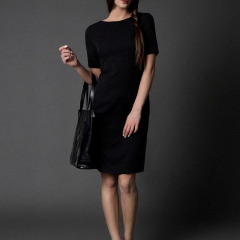 klasyczna sukienka ESTHER / czarna