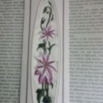 Zakładka do książki - haftowane lilie  - widok