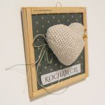 Walentynki Serce z gipsu w ramce dla kochanej osoby - zielone tło i złote kropki - Prezent z sercem