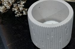Świecznik na tealighty z betonu MR handmade pasy