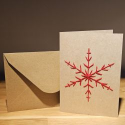 Kartka świąteczna - haftowana - śnieżynka czerwona