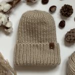 Gruba wełniana czapka oversize z bardzo szerokim wywinięciem-piaskowa - 