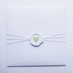 Wyjątkowa kartka komunijna w zieleni handmade - Pamiątka Komunii w ozdobionej kopercie
